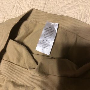 Strapless tummy control